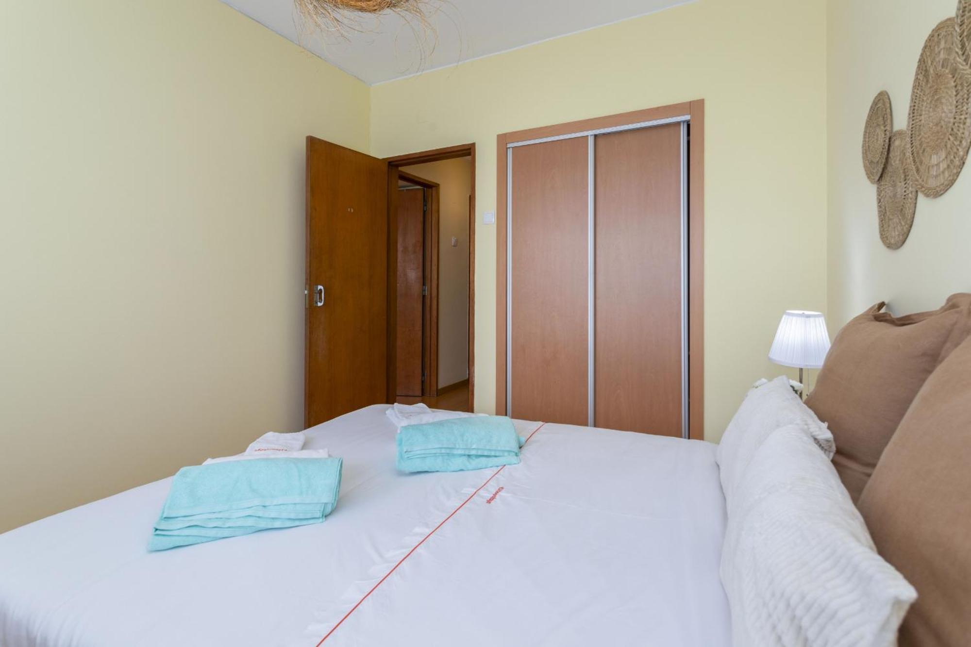 New! Quarteira Sea View Apartment Luaran gambar